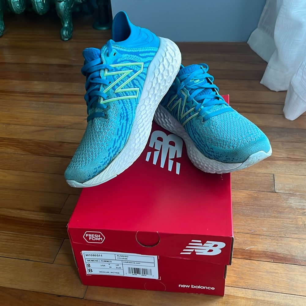 New Balance 1080 version 11 (Women’s Size 8)